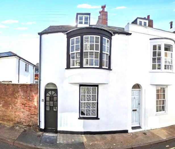 3 Bedroom End Of Terrace House For Sale In Bath Street, Weymouth, DT4