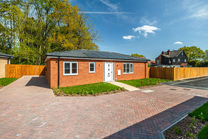 2 Bedroom Bungalow For Sale In Gardeners Mews, Crays Hill, CM11