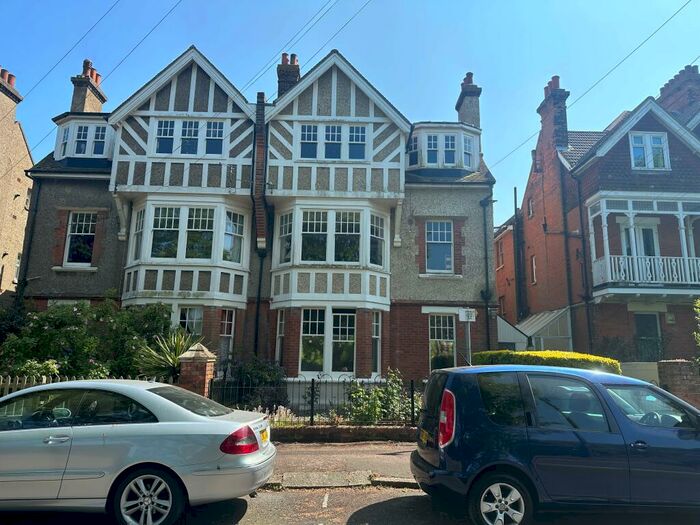 2 Bedroom Flat To Rent In Grimston Gardens, Folkestone, CT20