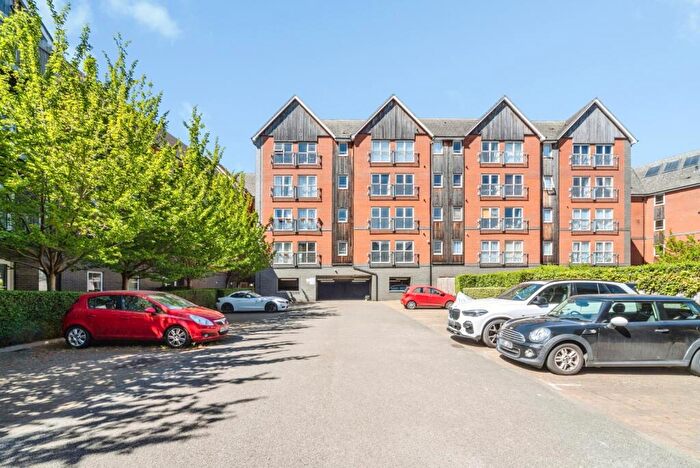 2 Bedroom Flat For Sale In Millward Drive, Bletchley, Milton Keynes, Buckinghamshire, MK2