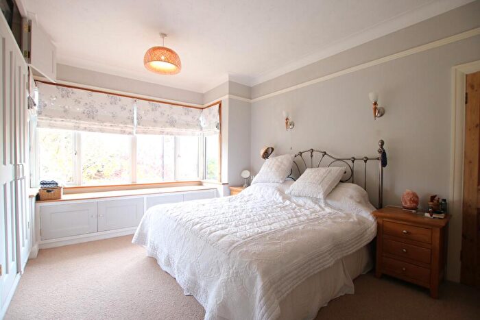 5 Bedroom Detached House For Sale In Bassett, Southampton, SO16
