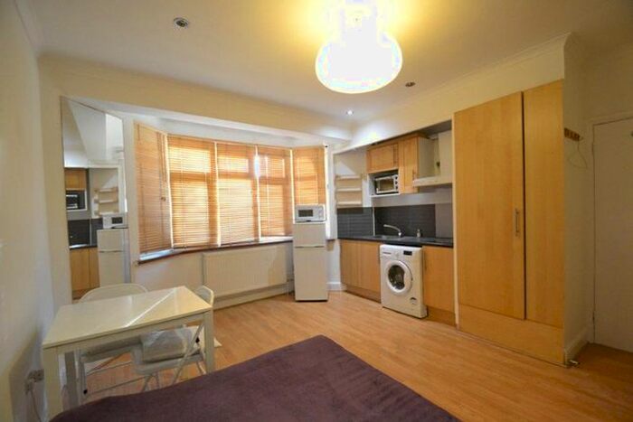 Studio To Rent In Gunnersbury Avenue, Acton, W3