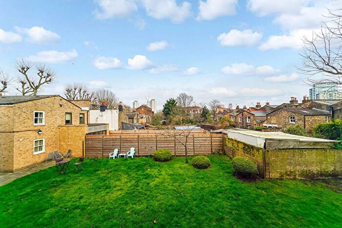 1 Bedroom Flat To Rent In Spanby Road, London, E3