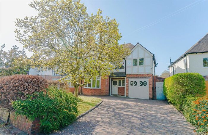 4 Bedroom Semi Detached House For Sale In Cartland Road, Kings Heath, Birmingham, B14