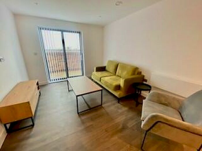 2 Bedroom Flat To Rent In Waterhouse, Salford, M5