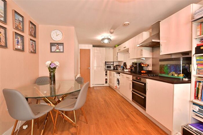 2 Bedroom Maisonette For Sale In Maxwell Road, Romford, Essex, RM7