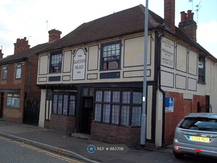 2 Bedroom Flat To Rent In Hythe Hill, Colchester, CO1