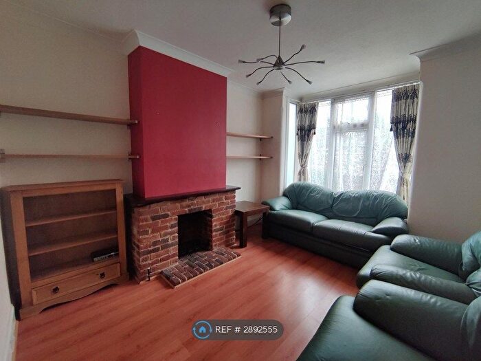 2 Bedroom Terraced House To Rent In Kingsfield Terrace, Dartford, DA1