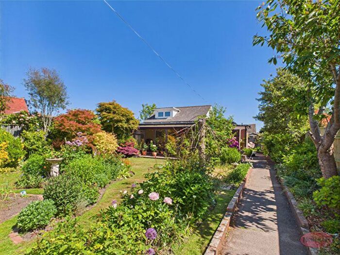 2 Bedroom Chalet For Sale In Stanpit, Christchurch, BH23