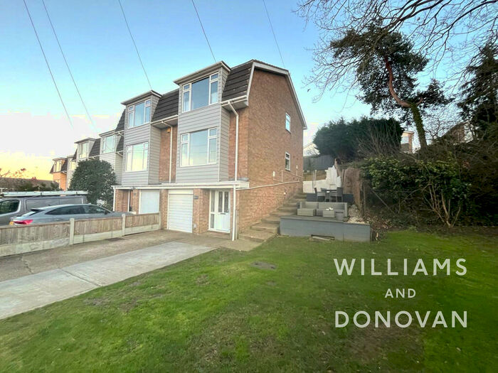 3 Bedroom Semi-Detached House To Rent In Poyntens, Rayleigh, SS6