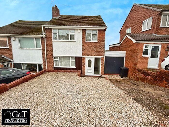 3 Bedroom Semi Detached House To Rent In Longfellow Road, Dudley, DY3