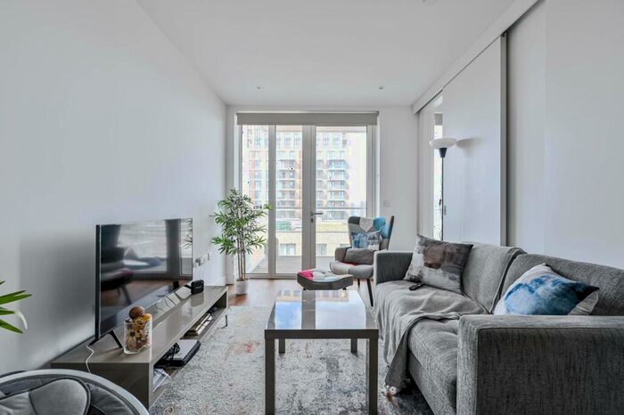 1 Bedroom Flat To Rent In Duncombe House, Victory Parade, Woolwich, London, SE18