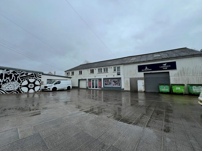 2 Bedroom Flat To Rent In Richmond Terrace, Carmarthen, Carmarthenshire, SA31