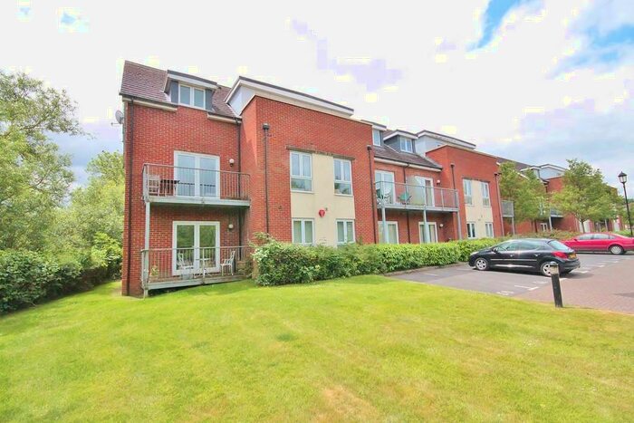 2 Bedroom Apartment To Rent In Rivermead Park, Oxford Epc Rating D, OX1