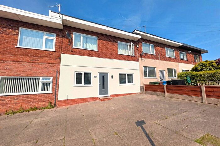 2 Bedroom Flat To Rent In Buxton Lane, Marple, Stockport, SK6