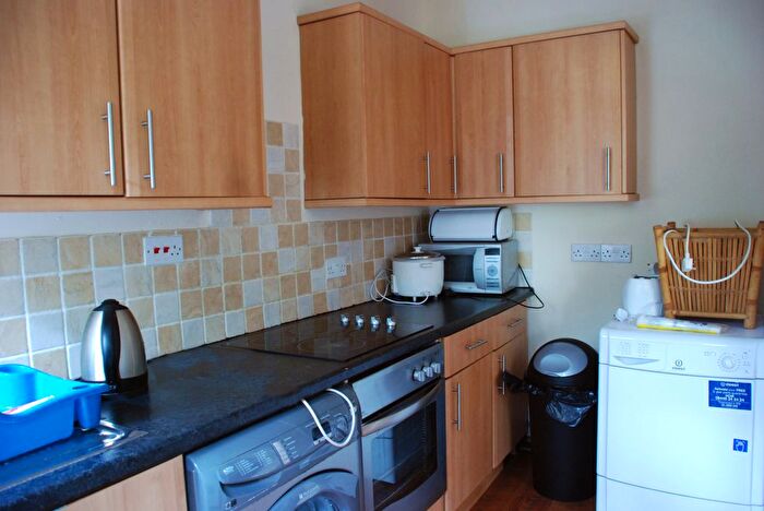 4 Bedroom Terraced House To Rent In Beeston Road, Nottingham, NG7