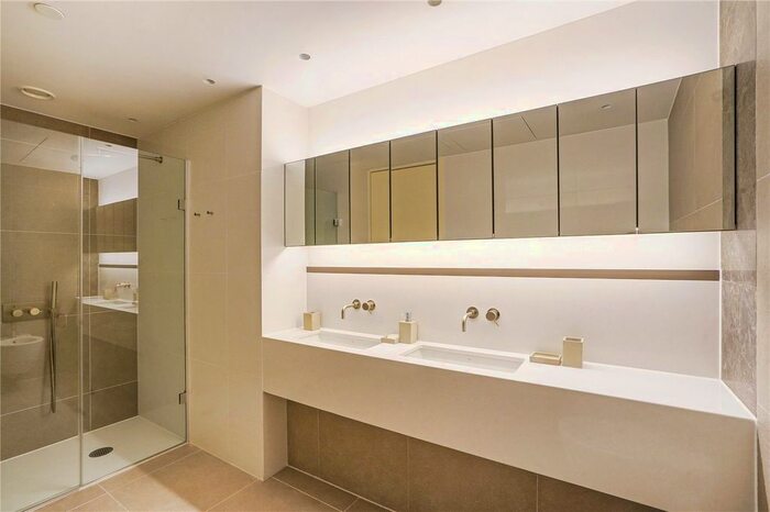 3 Bedroom Flat To Rent In Wardour Street, London, W1F