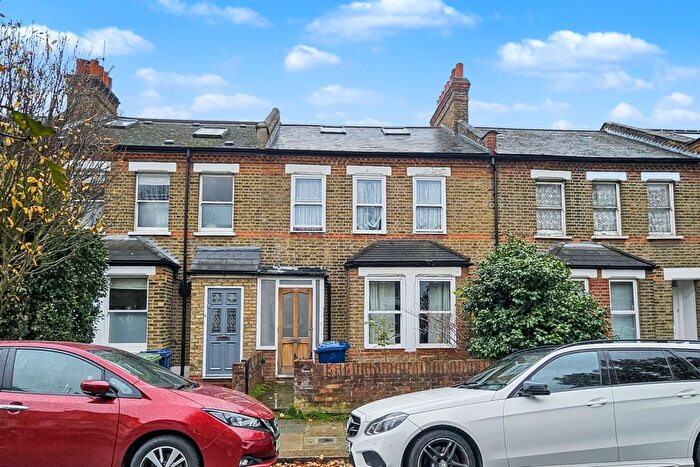 3 Bedroom Terraced House For Sale In Darwin Road, London, W5