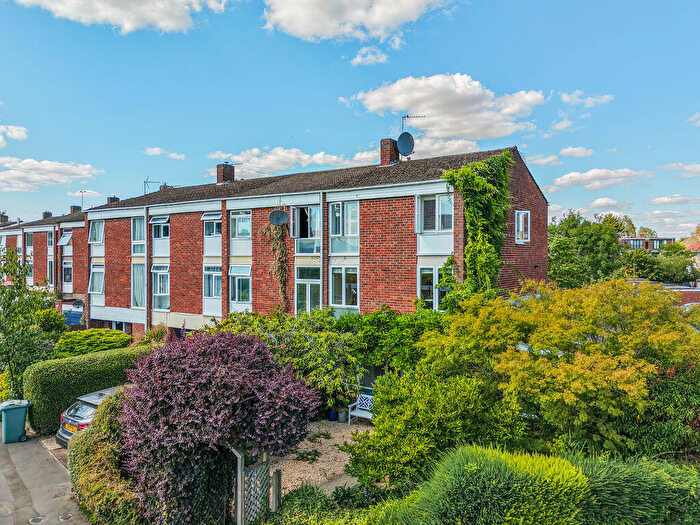 5 Bedroom Semi-Detached House For Sale In Harefields, Oxford, OX2