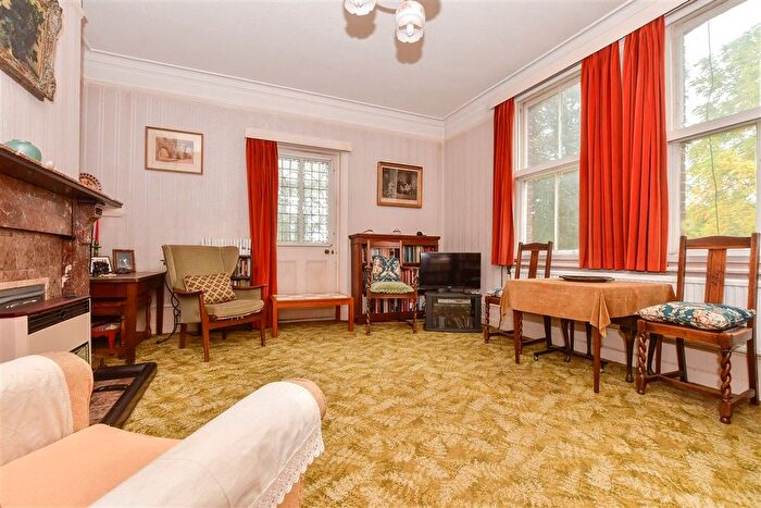 4 Bedroom Detached House For Sale In Sturry Hill, Sturry, Canterbury, Kent, CT2