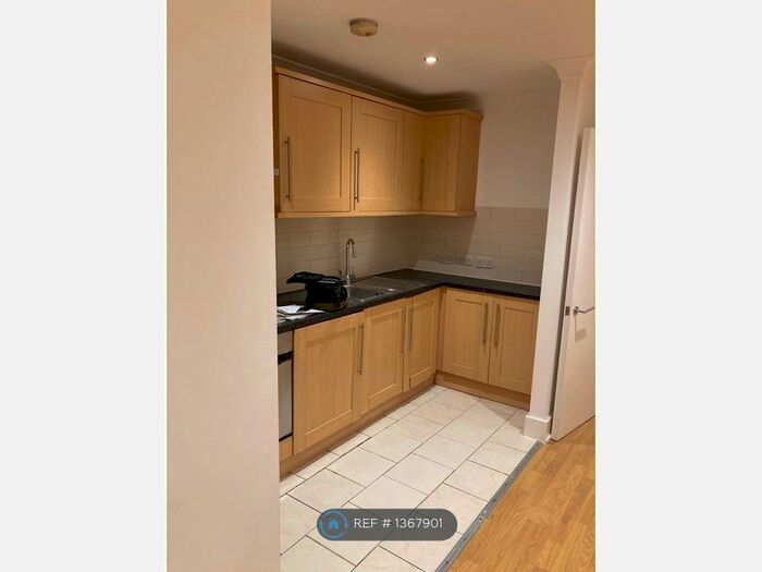 2 Bedroom Flat To Rent In London Road, Croydon, CR0