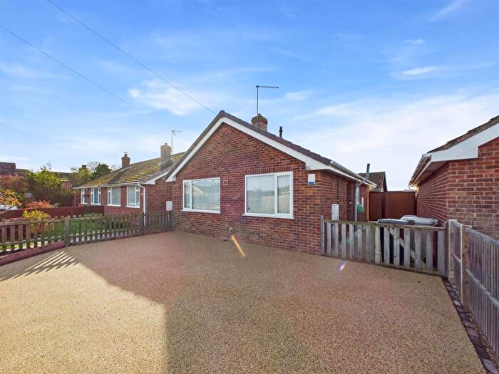 2 Bedroom Detached Bungalow For Sale In Marine Avenue, Sutton-On-Sea, LN12