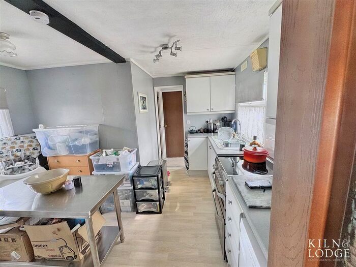 2 Bedroom Park Home For Sale In Royal Dunton Court, Lower Dunton Road