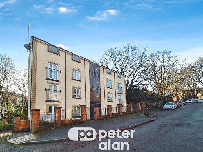 2 Bedroom Flat To Rent In Cwrt Maes Y Llyn, Newport, NP20