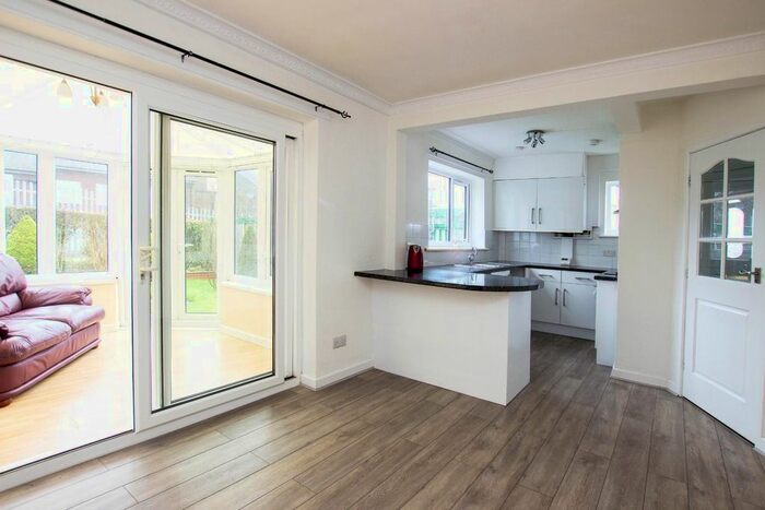 1 Bedroom Flat To Rent In Skye Crescent, Blackburn, BB1