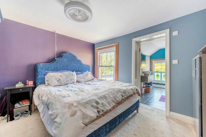 4 Bedroom Semi-Detached House To Rent In Roxborough Road, Harrow, HA1