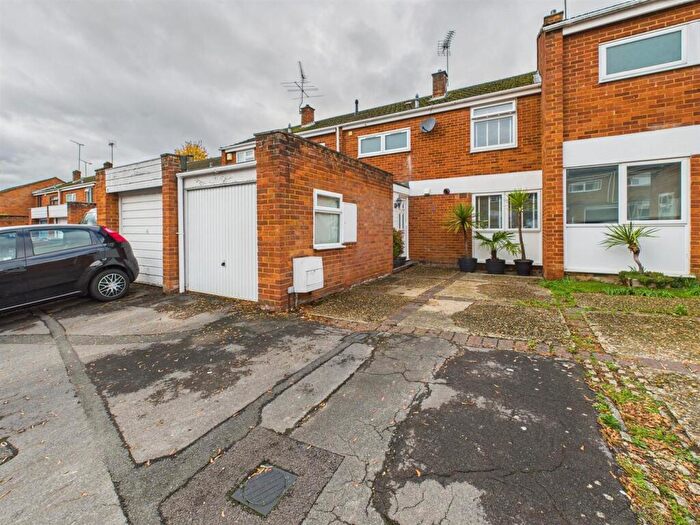 3 Bedroom Terraced House For Sale In Appleby End, Reading, RG30