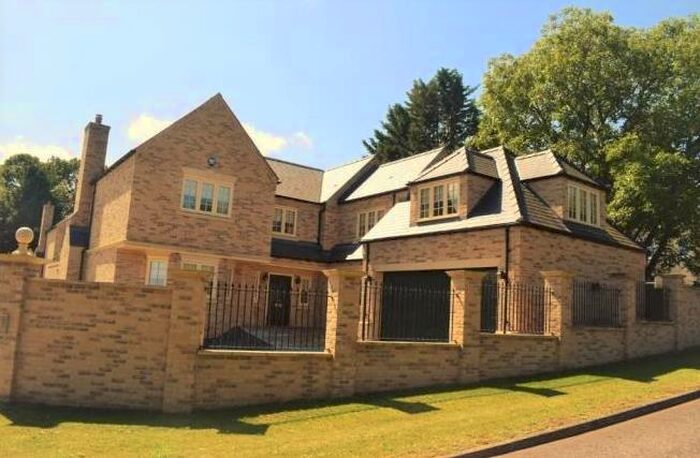 5 Bedroom House To Rent In Meadow Lane, Newmarket, CB8