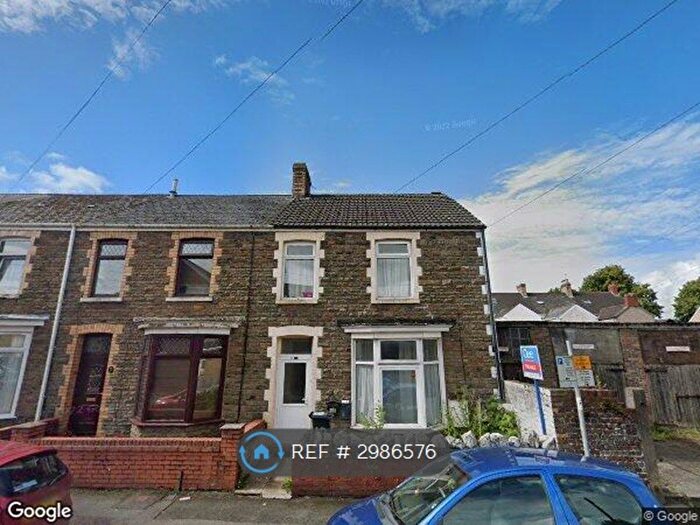 2 Bedroom Flat To Rent In Woodland Road, Neath, SA11