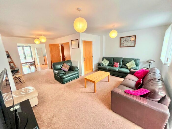 4 Bedroom Town House To Rent In St. Catherines Court, Maritime Quarter, Swansea, SA1