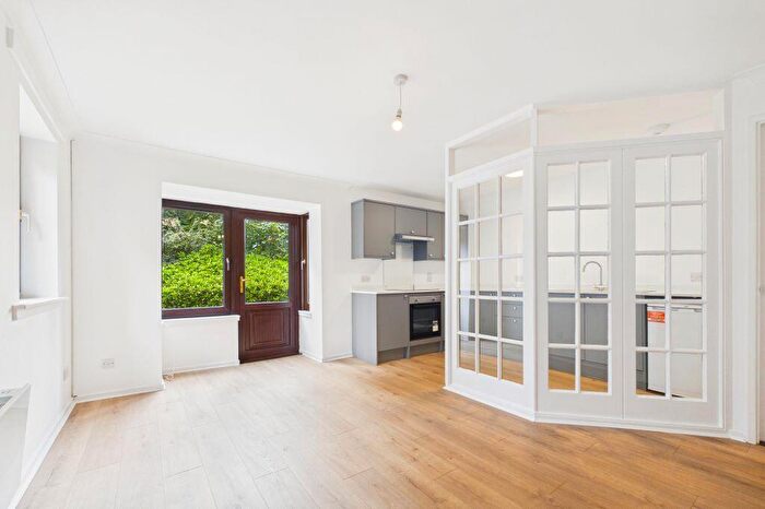 1 Bedroom Flat For Sale In Flat Glen Lednock Drive, Craigmarloch View, Cumbernauld, G68