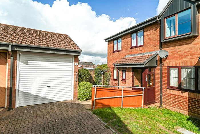 3 Bedroom Semi-Detached House For Sale In Caslake Close, New Milton, Hampshire, BH25