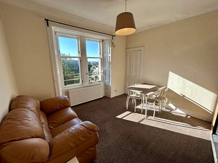 1 Bedroom Flat To Rent In Lochee Road, Dundee, DD2