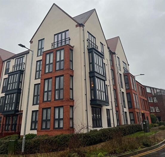 2 Bedroom Flat For Sale In Pitch Court, Earle Crescent, Wokingham, Berkshire, RG40