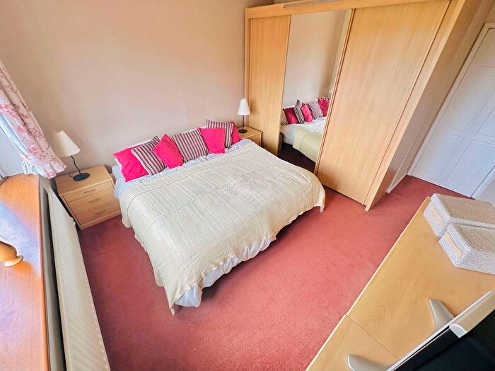 3 Bedroom Bungalow For Sale In Spencer Close, The Straits, Lower Gornal, DY3