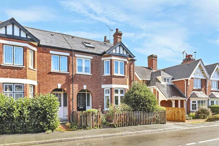 4 Bedroom End Of Terrace House For Sale In Windy Arbour, Kenilworth, CV8