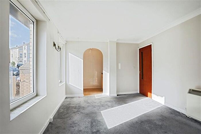 1 Bedroom Flat To Rent In Homecrest House, Scarborough, YO11