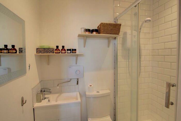 Studio To Rent In Fosse Road Central, Leicester, LE3