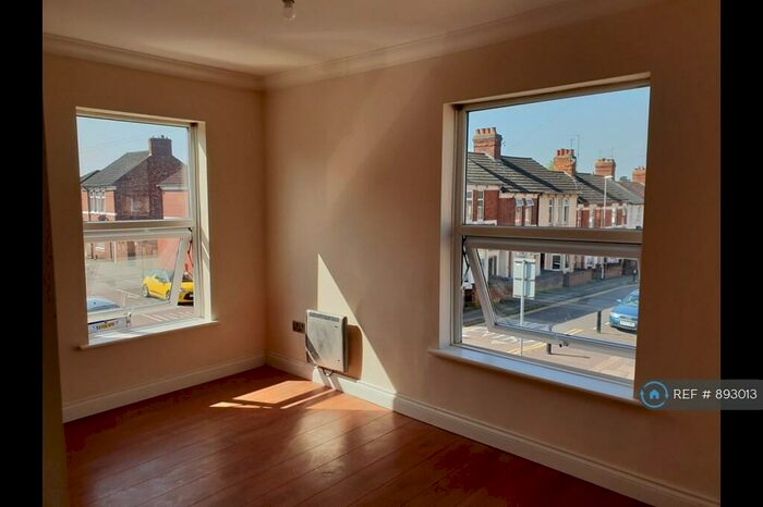 1 Bedroom Flat To Rent In Mill Road, Kettering, NN16