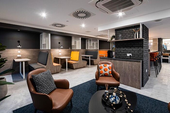 Studio To Rent In Silvertown Way, London, E16