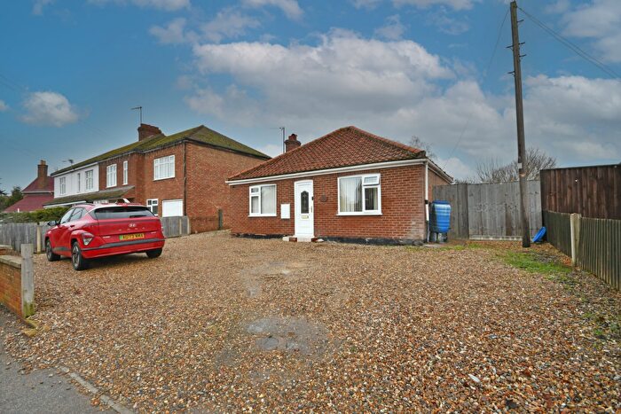 2 Bedroom Detached Bungalow For Sale In Clenchwarton Road, West Lynn, King's Lynn, PE34