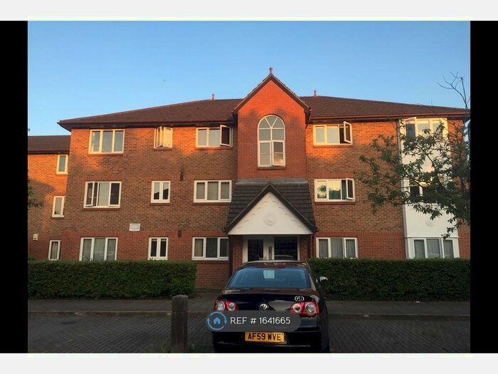 2 Bedroom Flat To Rent In Peartree, Earlsfield, SW17
