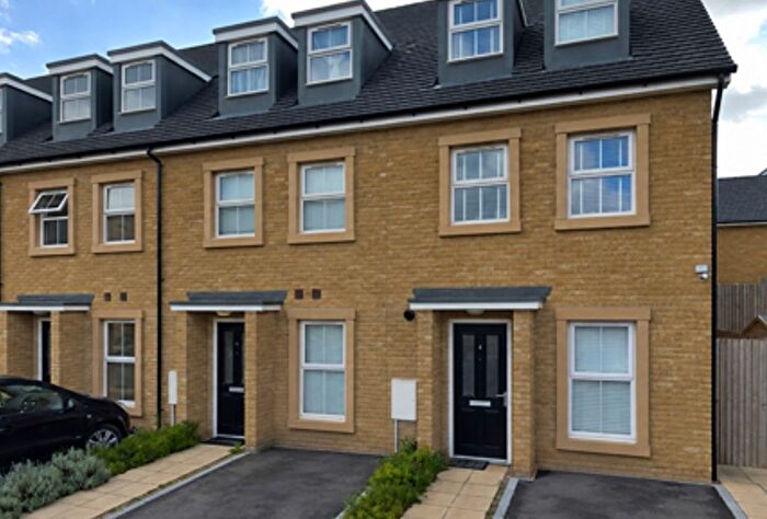 4 Bedroom Property To Rent In Perrin Road, Dartford, DA1