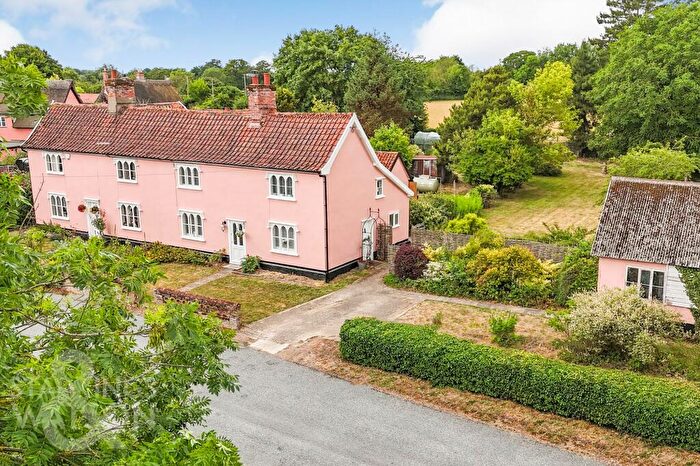 3 Bedroom Cottage For Sale In The Street, Thornham Magna, Eye, IP23