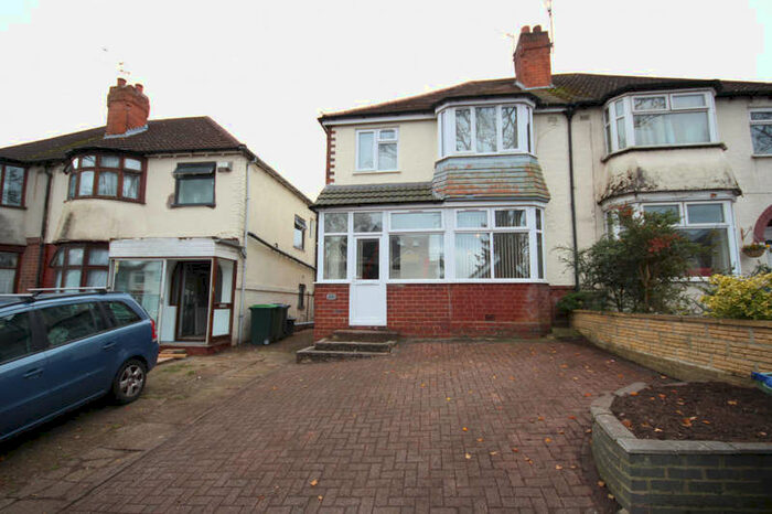 3 Bedroom Semi-Detached House To Rent In Castle Road West, Oldbury, B68