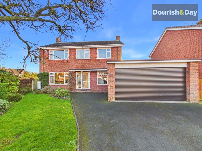 4 Bedroom Detached House For Sale In The Flashes, Gnosall, ST20